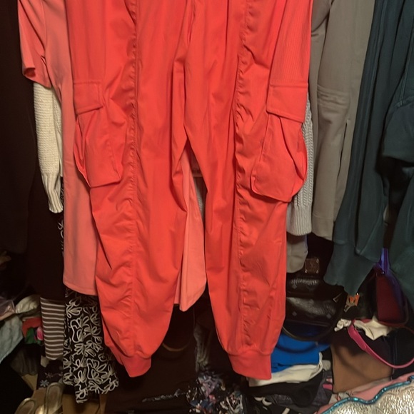 NWT lululemon dance studio relaxed-fit MR cargo joggers - Picture 4 of 4